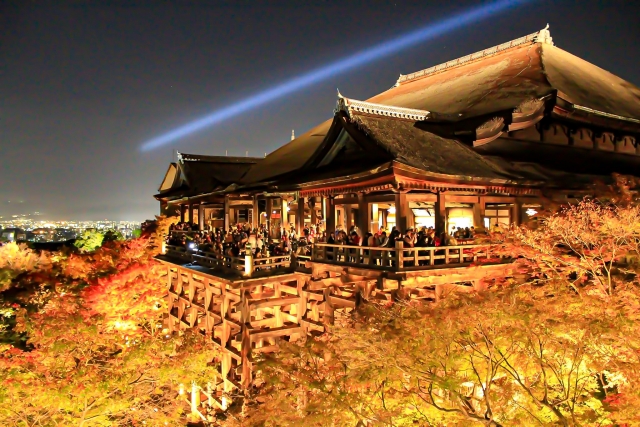 清水寺の秋の紅葉