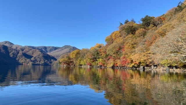 中禅寺湖周辺の秋の紅葉