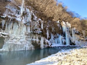 三十槌の氷柱